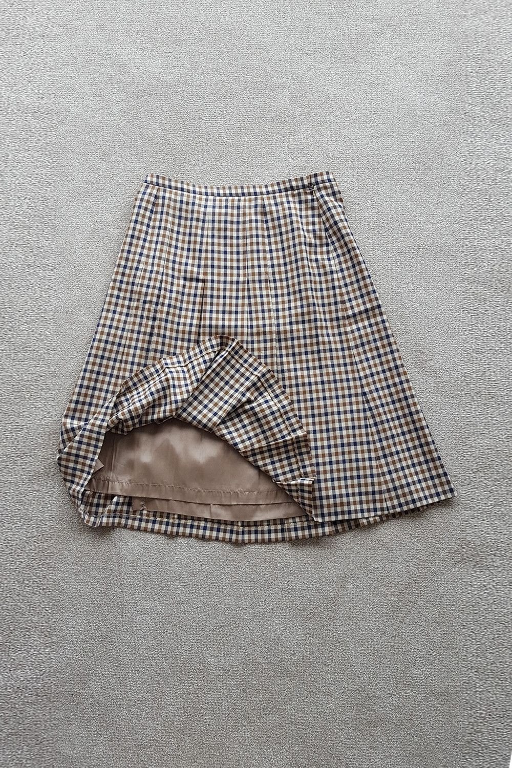 VINTAGE ACQUASCUTUM Signature Brown Checked Skirt (18)-Aquascutum-The Freperie