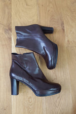 Load image into Gallery viewer, CARLO PAZOLINI Ankle Boots (39)-CARLO PAZOLINI-The Freperie
