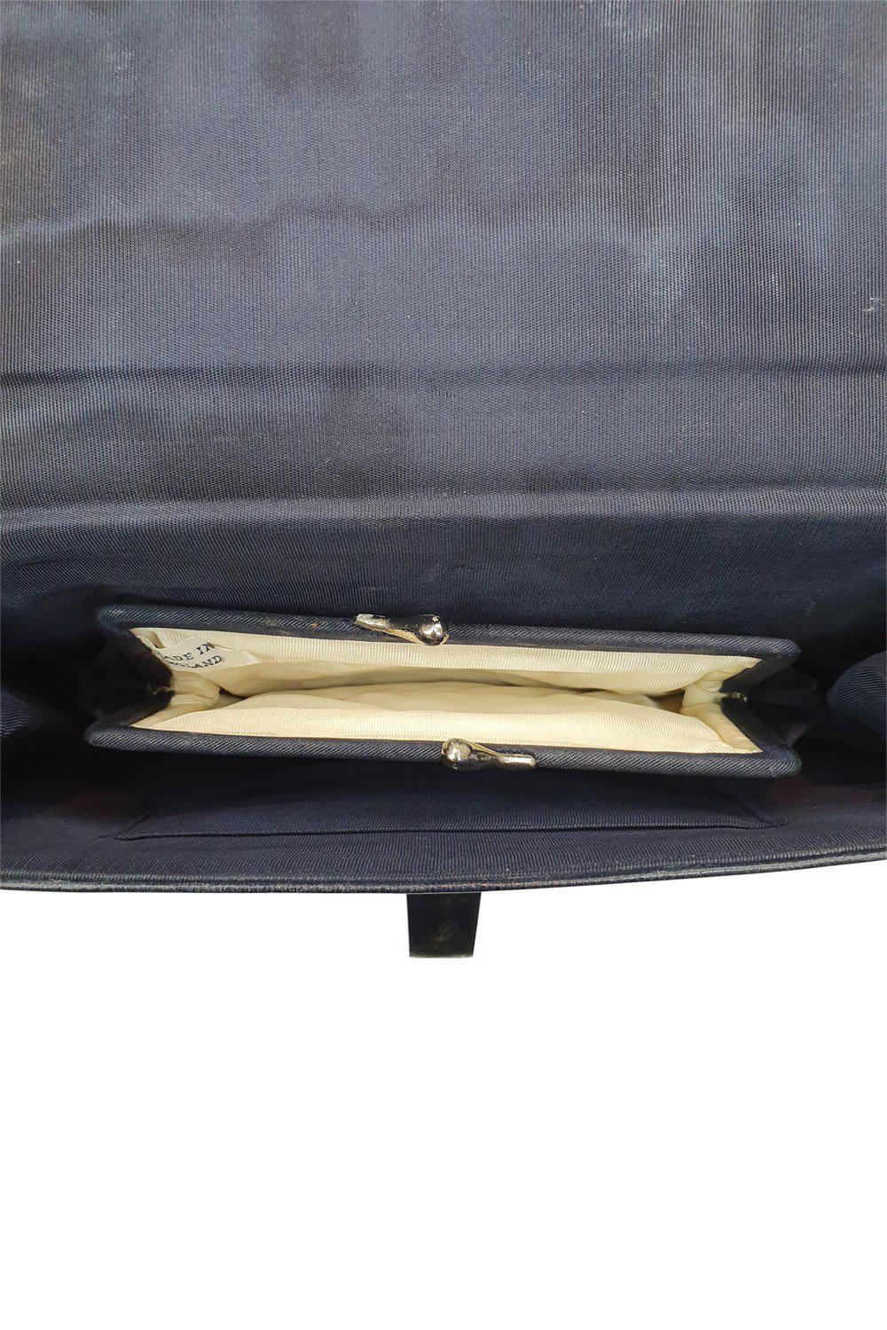 UNLABELLED VINTAGE 1960s 1970s Navy Blue Leather Flap Front Purse (M)-Unlabelled-The Freperie