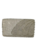 Load image into Gallery viewer, VINTAGE 1950s 1960s Silver Microbeaded Art Deco Style Envelope Purse (S)-The Freperie
